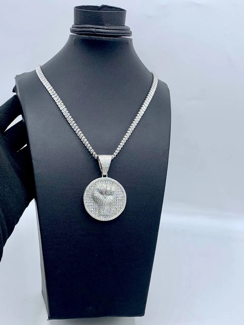 necklace men